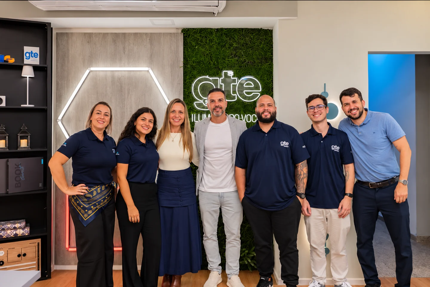 Equipe da GTE reunida na loja